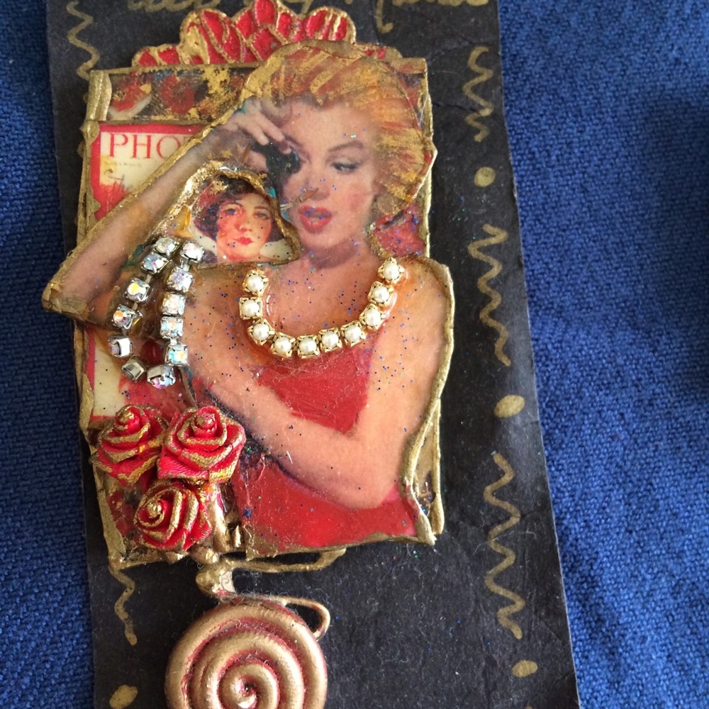 Marilyn Monroe pin brooch